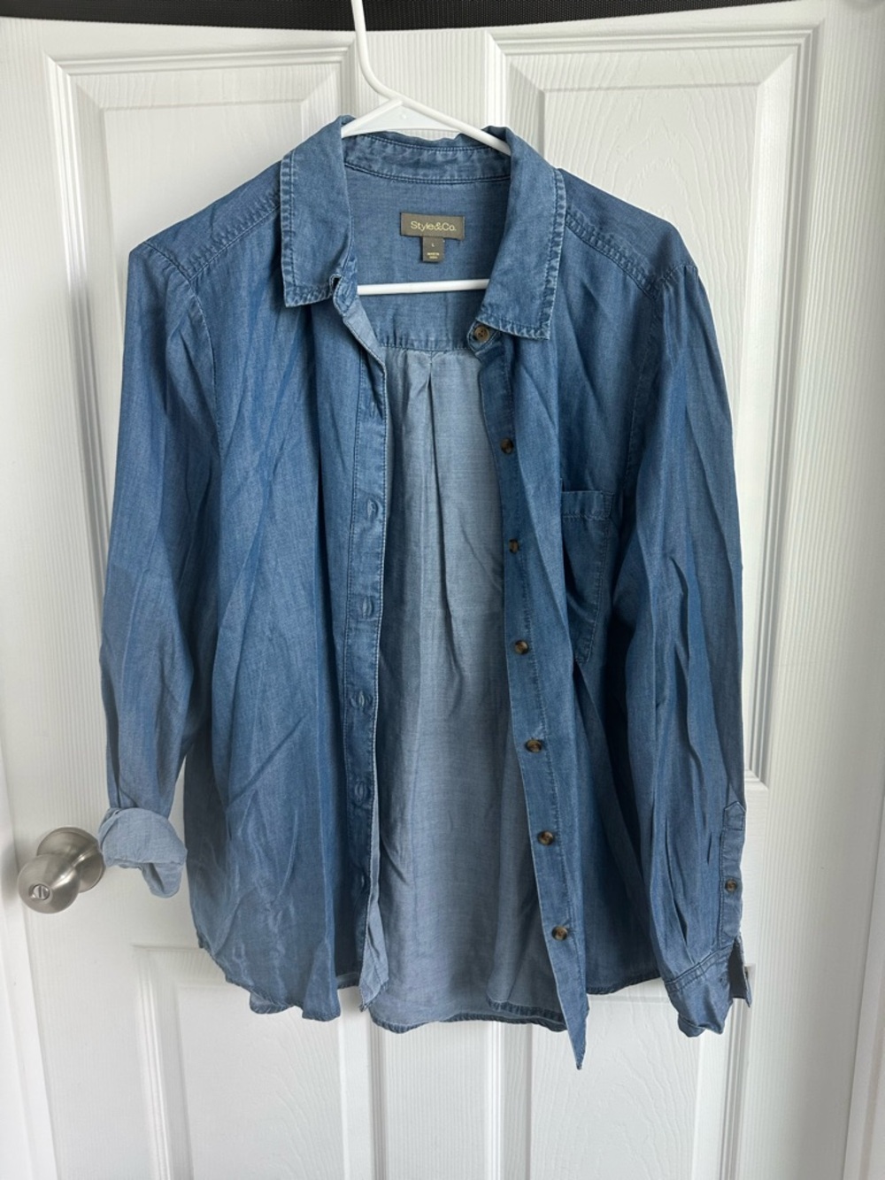 Style & Co. Women’s Medium Blue Denim Button-Down Shirt
